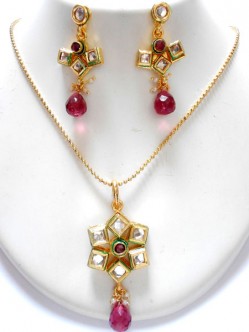 Kundan Pendant Sets